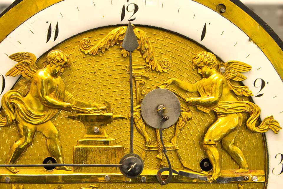 Wir reparieren Ihre Großuhren